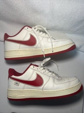 Nike Men’s Low-Top Sneakers — White & Red